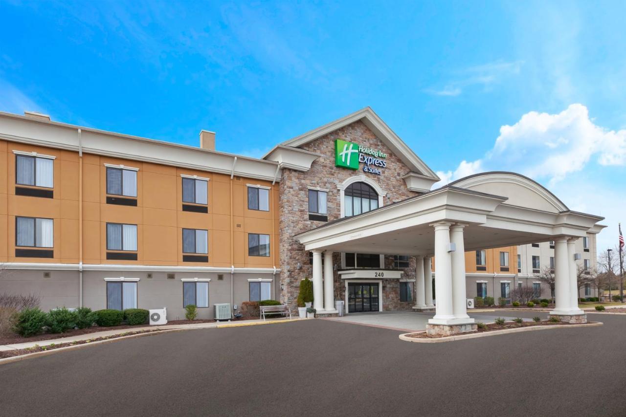Holiday Inn Express Hotel & Suites Warminster-Horsham By Ihg Exterior photo