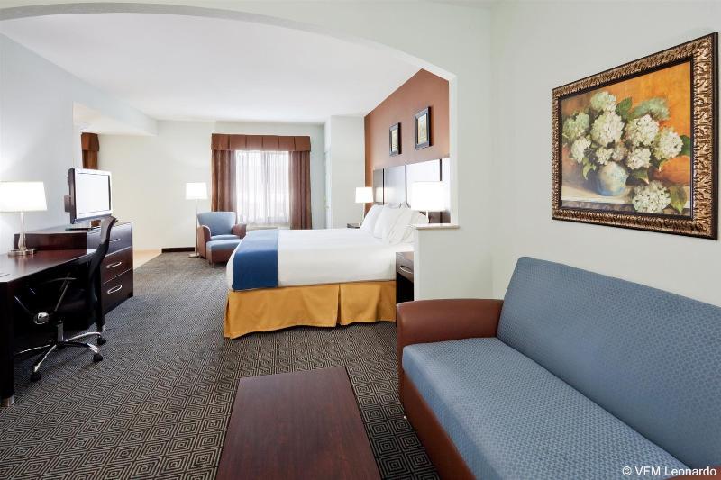 Holiday Inn Express Hotel & Suites Warminster-Horsham By Ihg Exterior photo