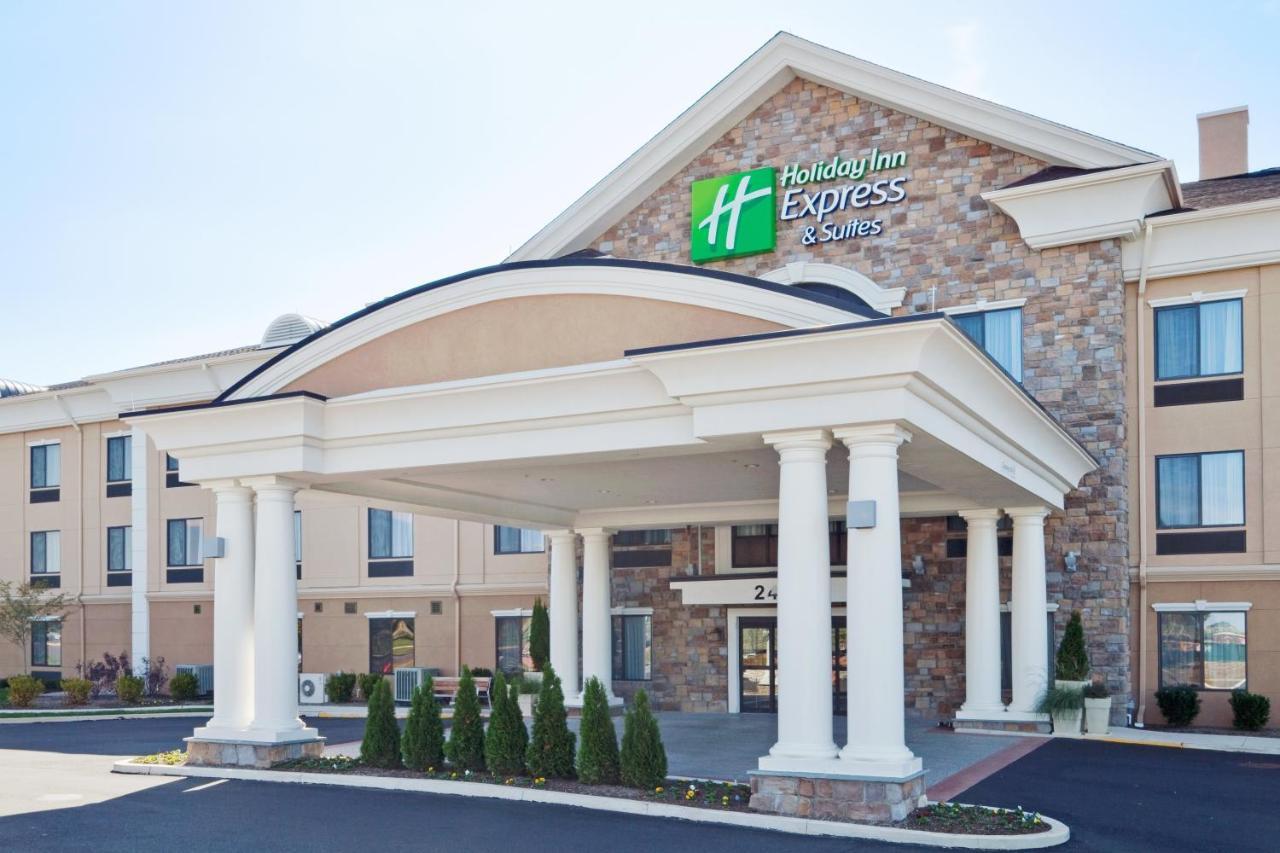 Holiday Inn Express Hotel & Suites Warminster-Horsham By Ihg Exterior photo