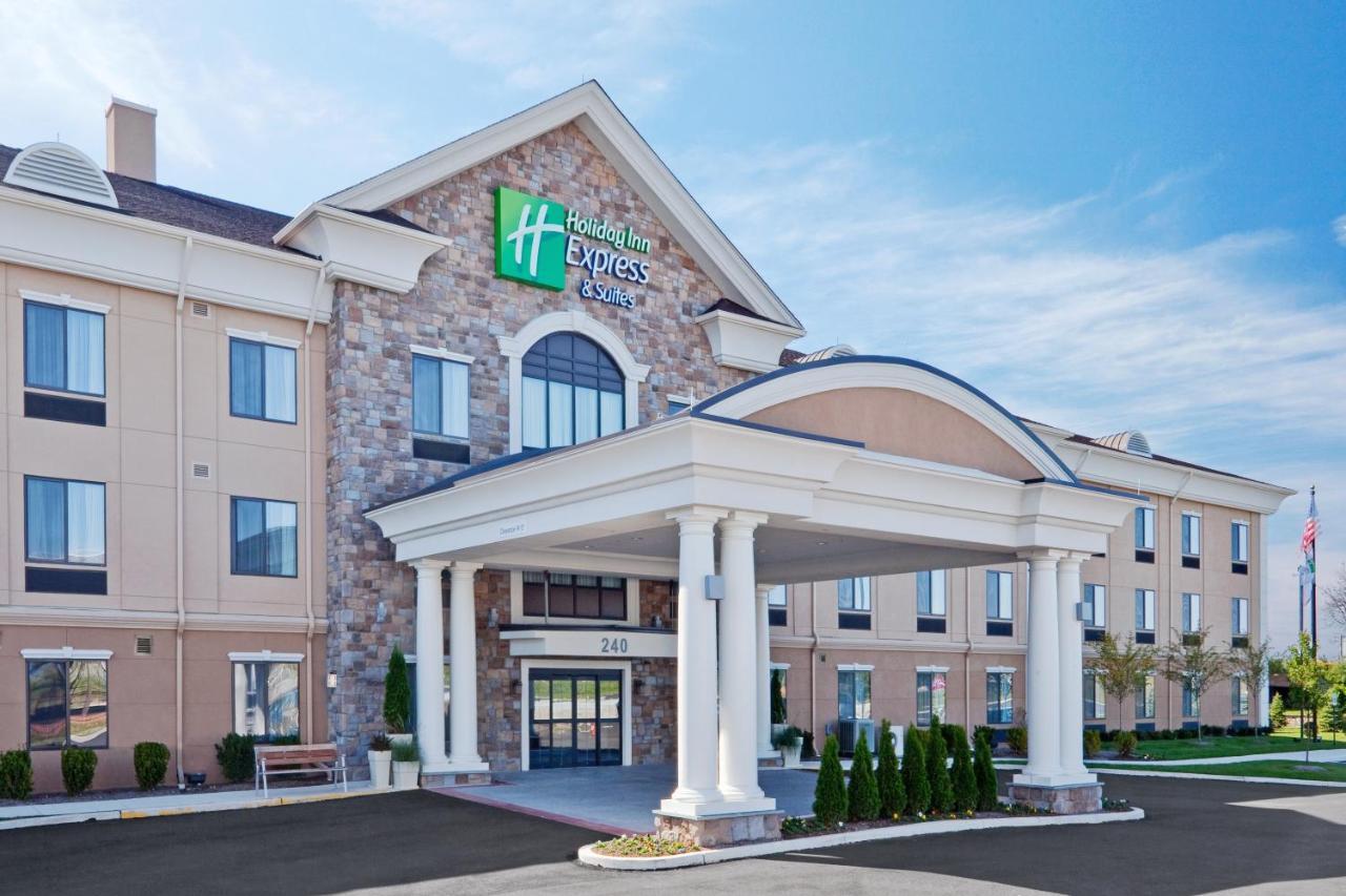 Holiday Inn Express Hotel & Suites Warminster-Horsham By Ihg Exterior photo